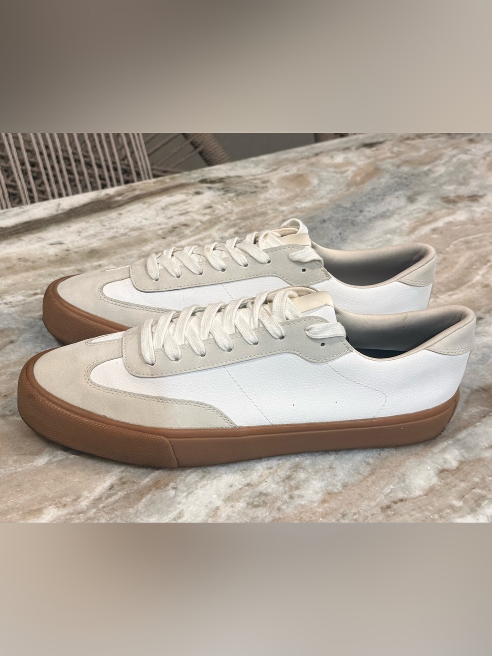 Men’s ZARA White and taupe grey leather sneakers- Size EU 43